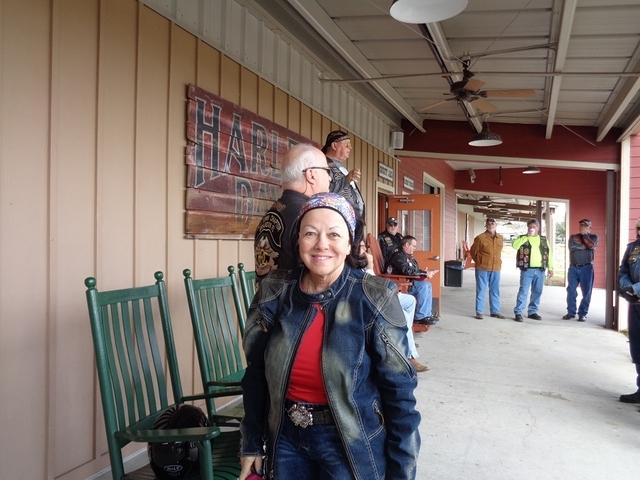 Debbie - Glory Days Grill - WWR 02-05-2016 (29)